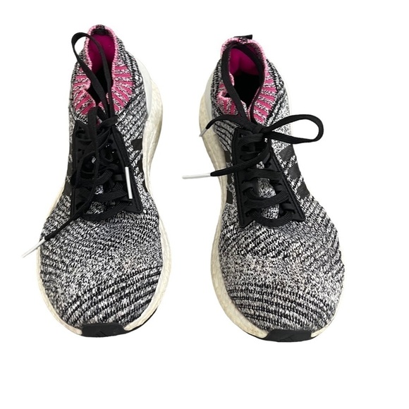 Adidas Ultra Boost Women's 8.5 Pink Breast Cancer Ribbon Knit Shoes - Picture 4 of 10